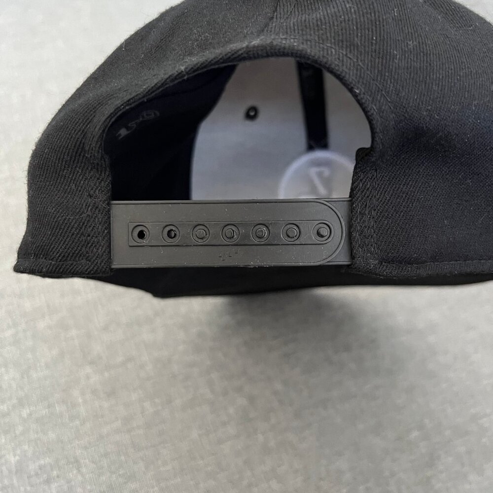 (2for$10) YUPOONG Flexfit Black Adjustable Snapback Cap - Picture 2 of 5